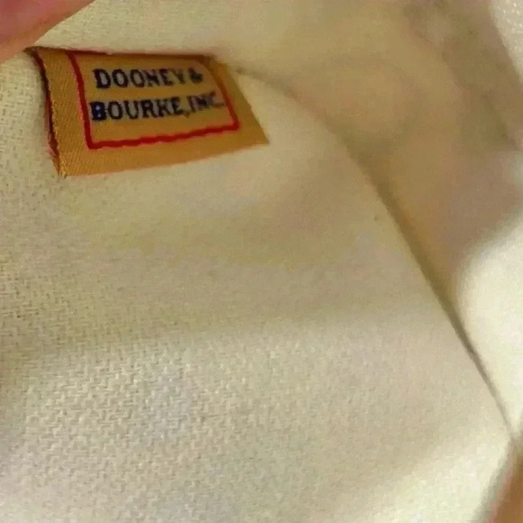 Dooney & Bourke Small Yellow Designer Leather Hearts Wristlet Wallet/Purse - Picture 5 of 9